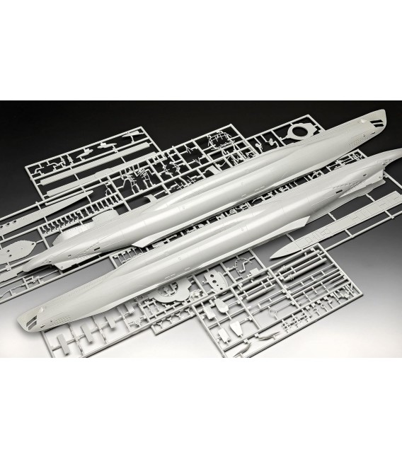 German Submarine Type VII C/41 - Platinum Edition  - Revell Echelle 1/72