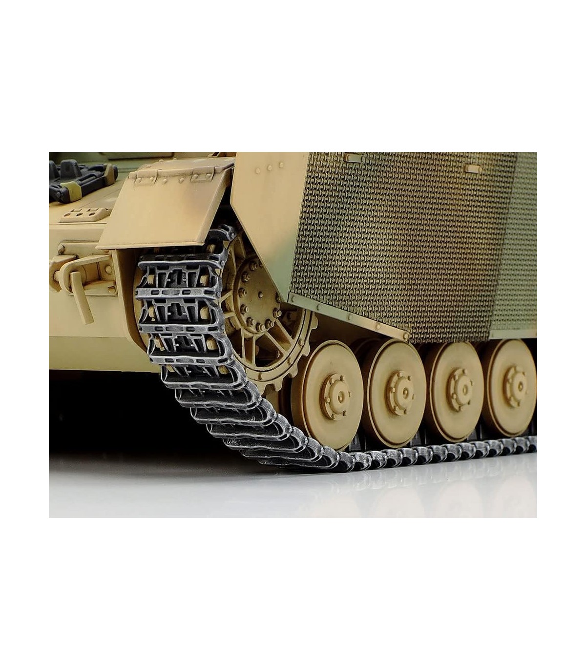 Tamiya 35381 1/35 German Panzer IV/70(A) Model Tank Kit - White Rose
