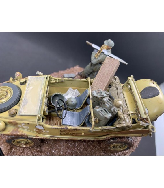 35224 Schwimmwagen Type 166 Tamiya Escala 1/35