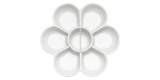 Plastic flower-shaped mixing palette with 8 reservoirs