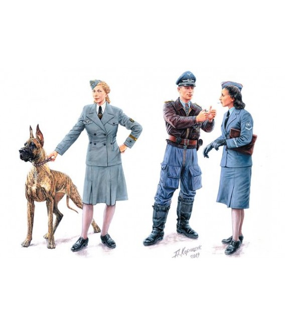 Women at War: Germany, Luftwaffe Helferinnen - 3557