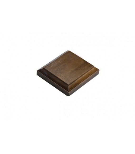 6x6 cm. Socles en Bois Carrees