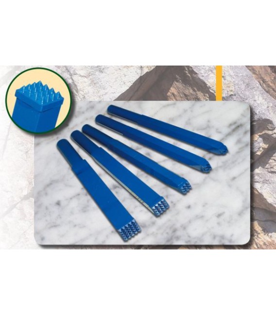 a) Ciseau boucharde carbure pour sculpture de 15x15 mm. 5x5 d.