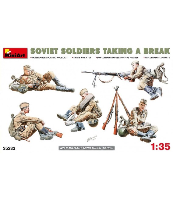 35233 Soviet Soldiers Taking a Break